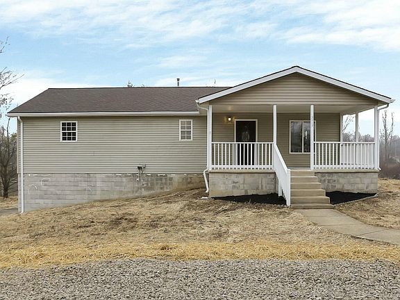 3rd image of 5215 Township Road 191