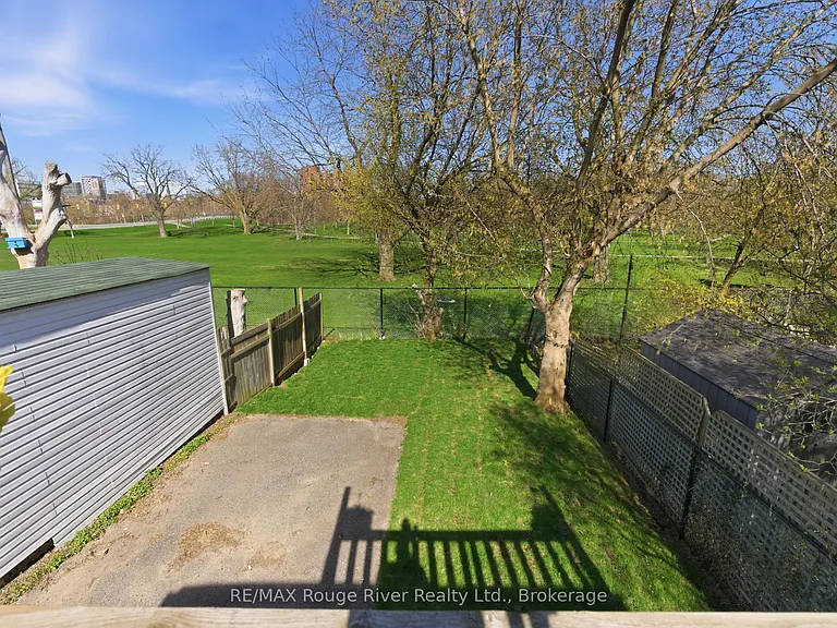 163 Nassau St — Photo 36