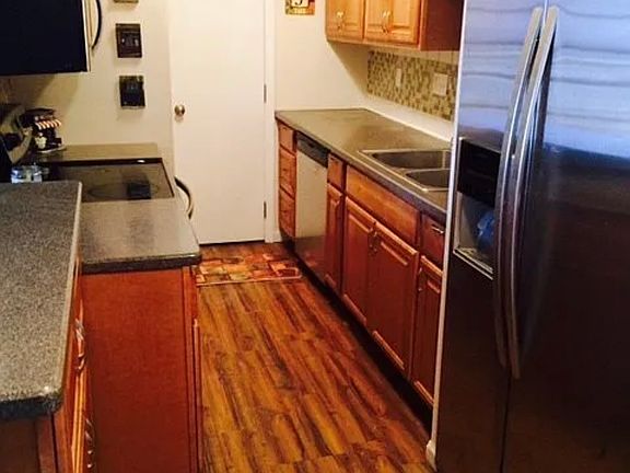 3rd image of 930 Margarite Dr APT D