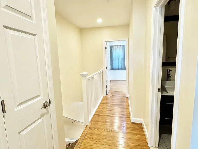 408 Delafield Pl NW — Photo 17