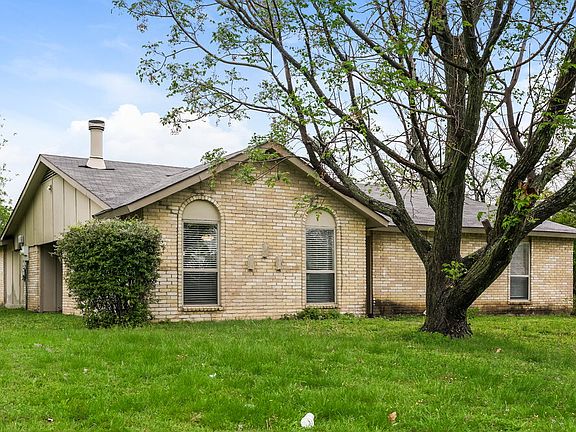 3rd image of 1201 Canyon Oaks Dr