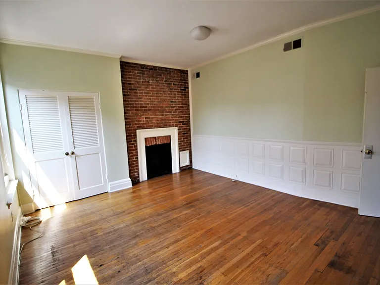 920 Saint Paul St — Photo 11