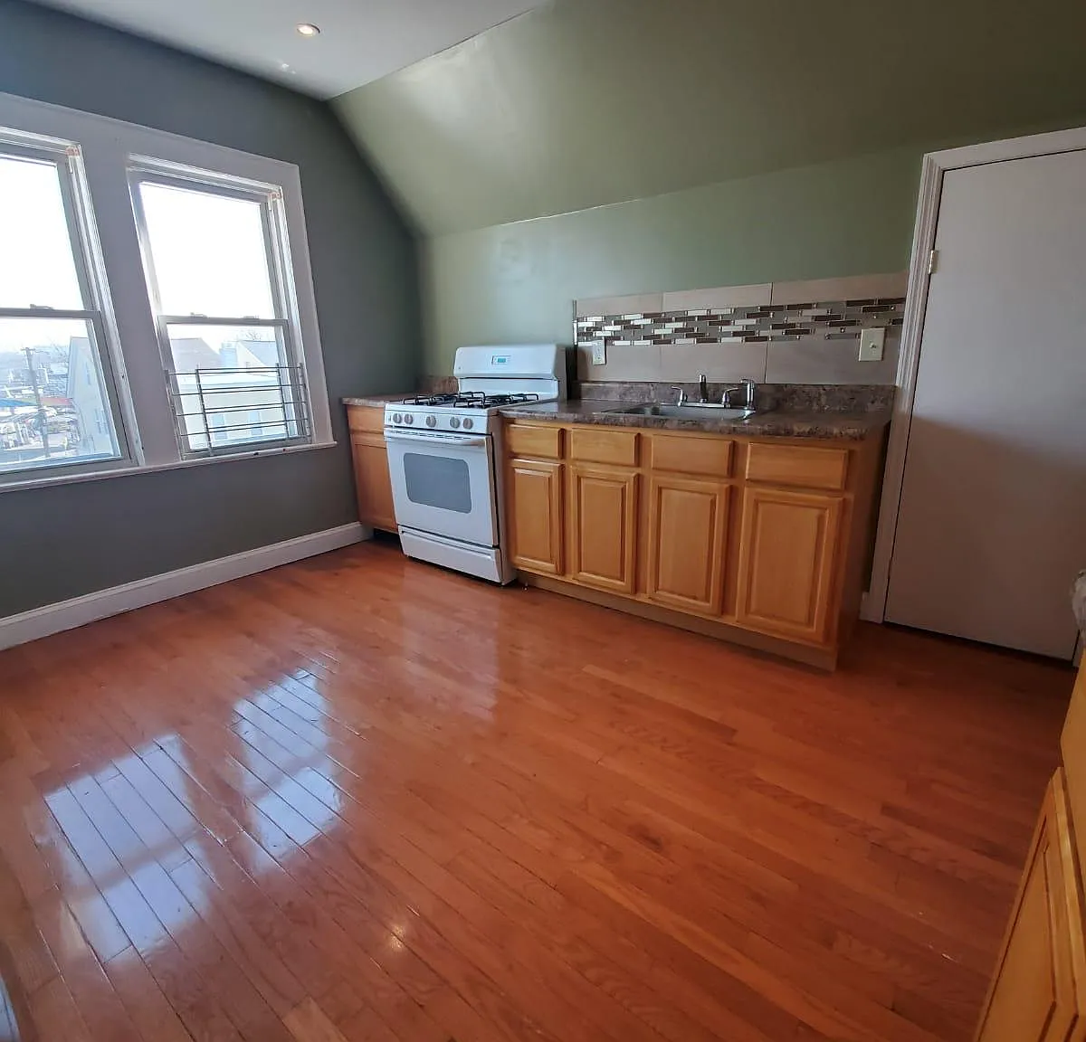 1 bed, 440 sqft, $1,850 — Photo 2