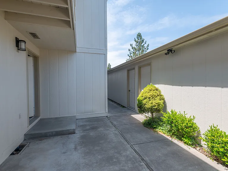 1050 NE Butler Market Rd #36 — Photo 24