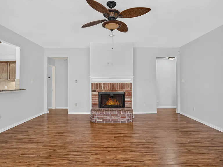 2805 Nandina St — Photo 5