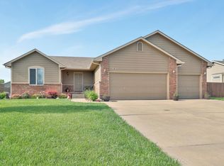2025 E Lotus Ct, Andover, KS 67002