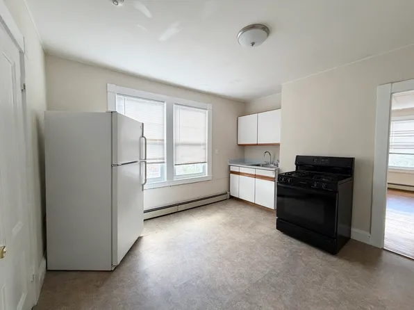 15 Lovett St APT 2, Beverly, MA 01915