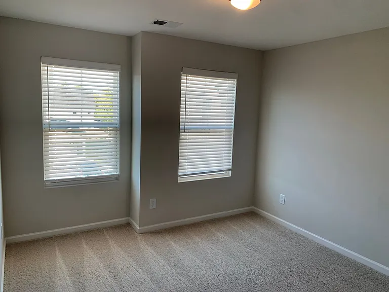 2815 Ridge Crest Ct — Photo 10