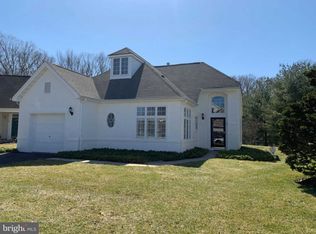 45 Pinflower Ln, West Windsor, NJ 08550