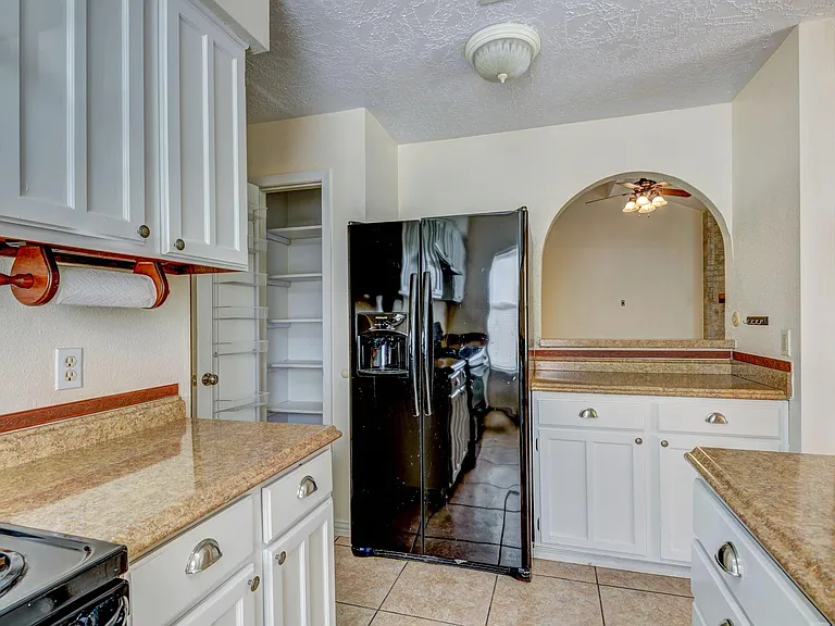 9742 Charmont Rd — Photo 13