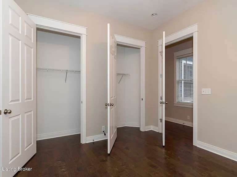 9506 Gerardia Ln — Photo 32