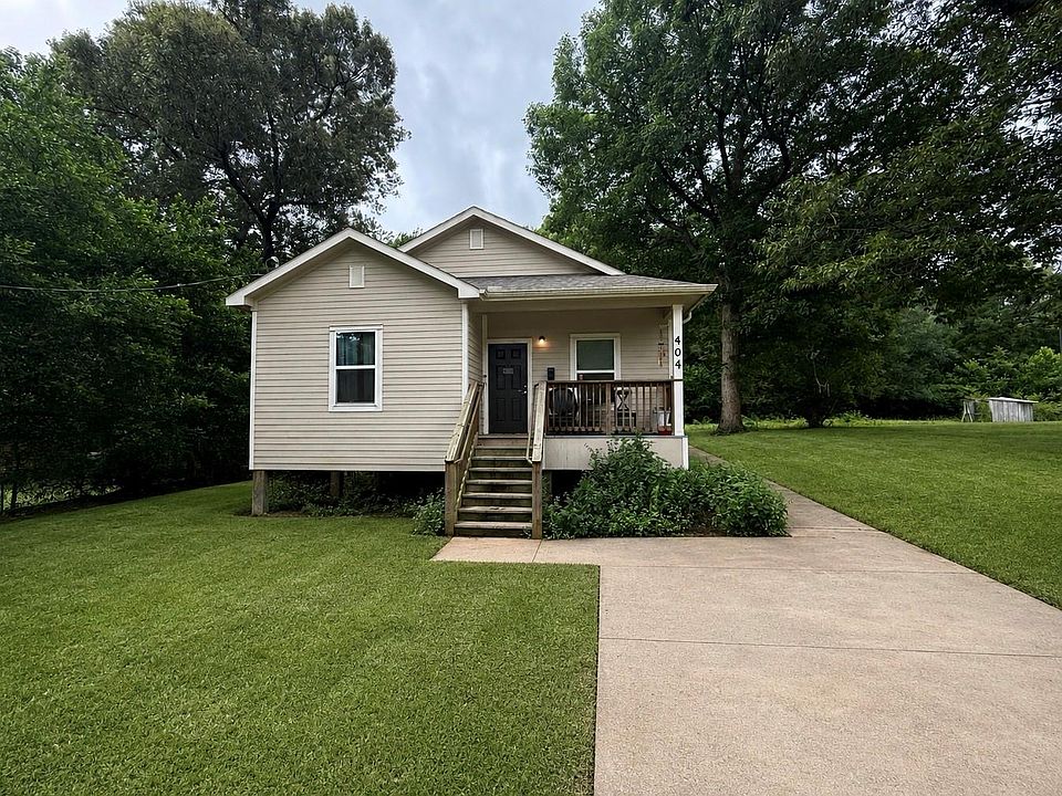 1st image of 404 Gordon Dr