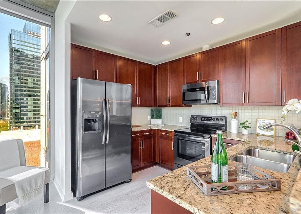 1st image of 855 W Peachtree St NE #1201