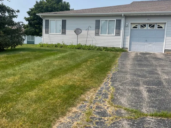 1114 Lake Shore Cir, Grand Blanc, MI 48439