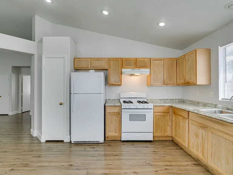 9660 Crystal Ridge Rd — Photo 25