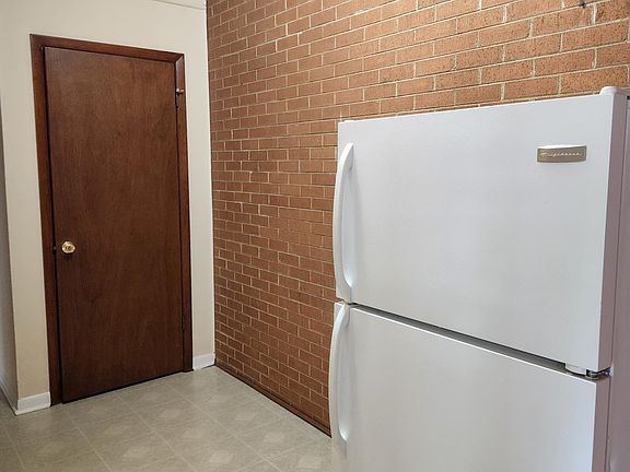 5th image of 1-105 S Greeley St #1
