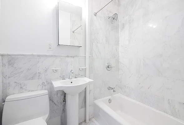 Rented by CitySites Real Estate Group | media 5