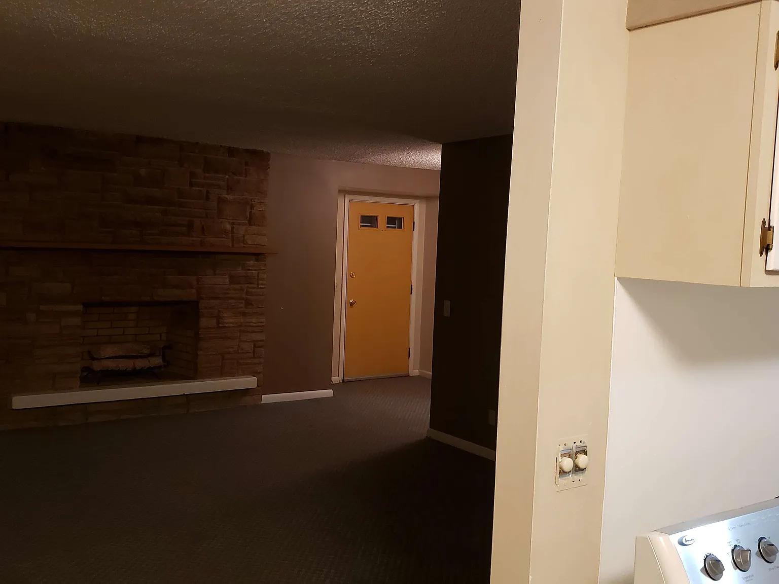 2 bed, 1278 sqft, $1,050 — Photo 3