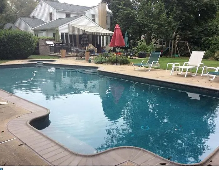 1512 Temple Dr — Photo 4