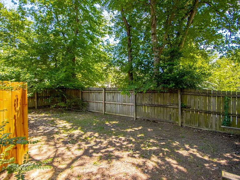 3719 W Markham St — Photo 19