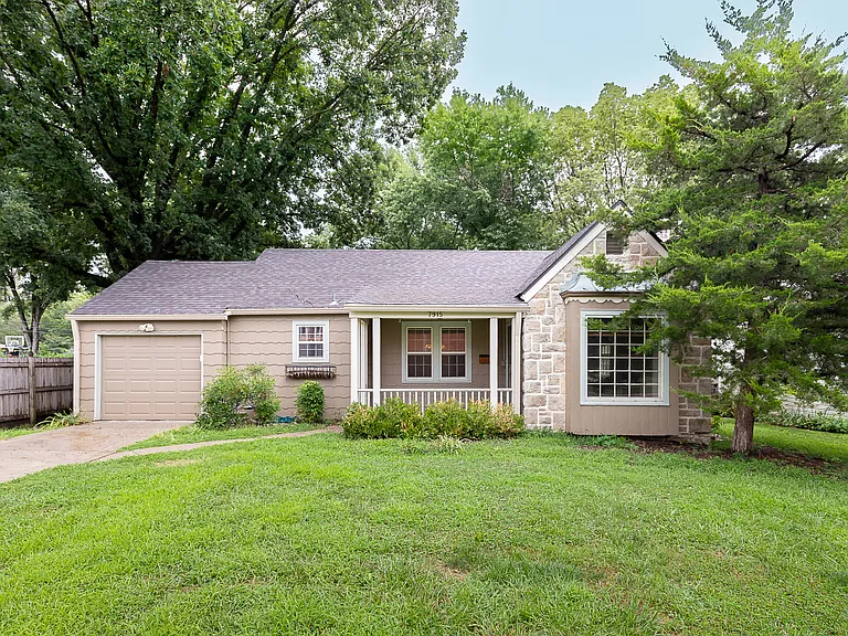 7915 Jarboe St — Photo 1