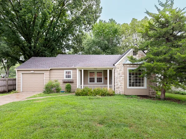 7915 Jarboe St, Kansas City, MO 64114