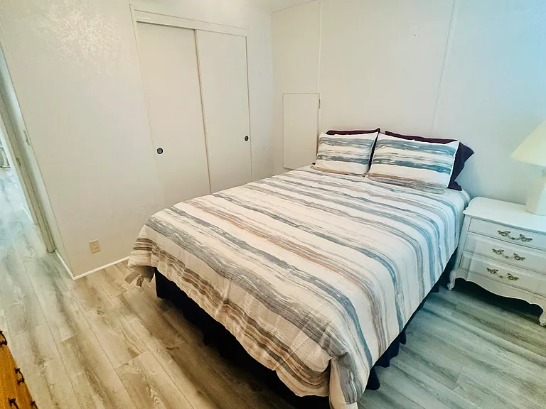 2305 Bay Dr — Photo 5