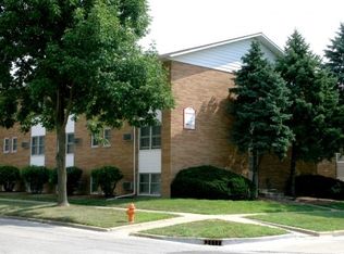 502 E White St, Champaign, IL 61820