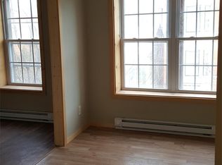 181 1st St #3, Troy, NY 12180