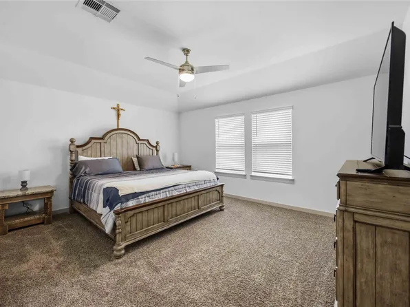 1029 Great Barracuda Ln, Alvin, TX 77511