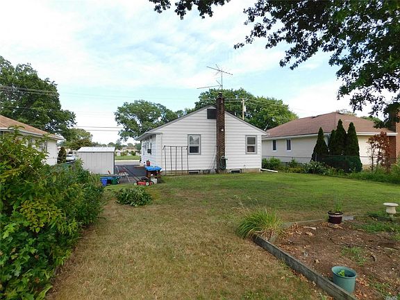 5th image of 218 Milburn Ave