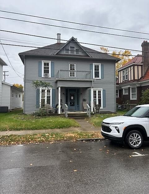 1st image of 123 W 6th St