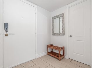 6900 Bay Dr APT 10, Miami Beach, FL 33141