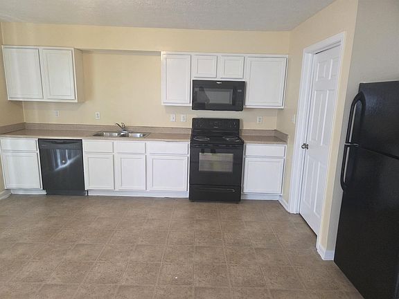 3rd image of 1133 Topp Creek Dr