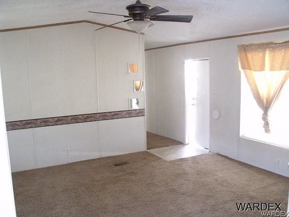3rd image of 2790 HEARNE Avenue