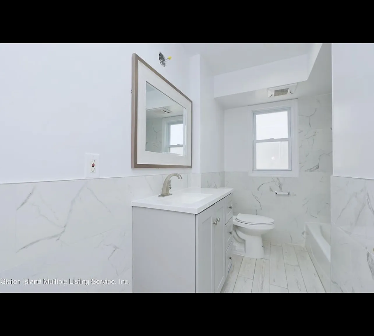 3 bed, 1300 sqft, $2,900 — Photo 1