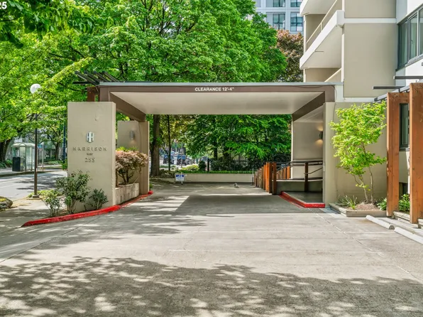 255 SW Harrison St APT 7G, Portland, OR 97201
