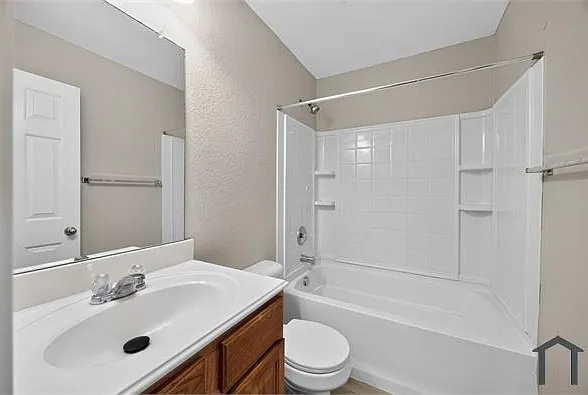 515 Harding Ln — Photo 19
