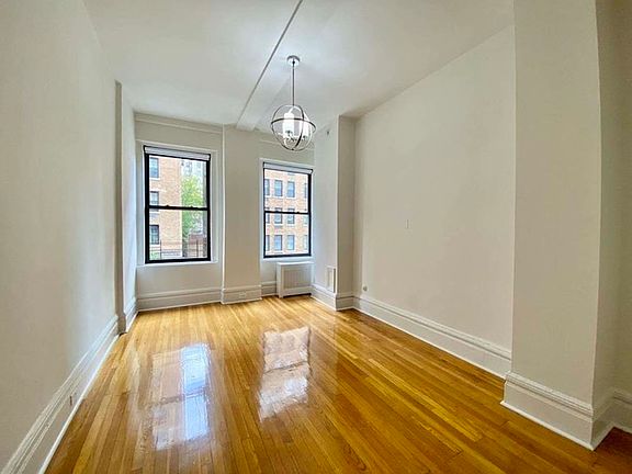 4th image of 1100 Madison Ave APT 4C