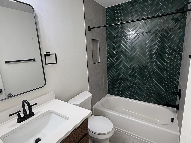 520 N Xenophon Ave — Photo 17