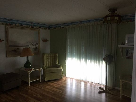5th image of 5 Edwardo Ln