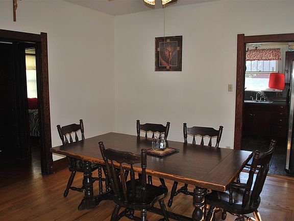 3rd image of 510 E Bradley St