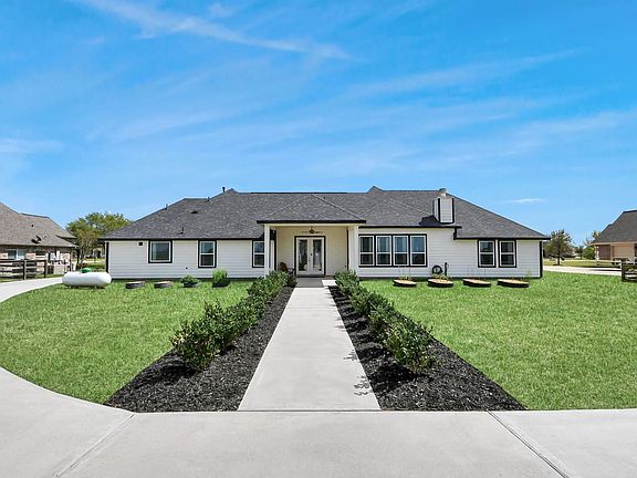 4th image of 7723 Stratford Hall Dr