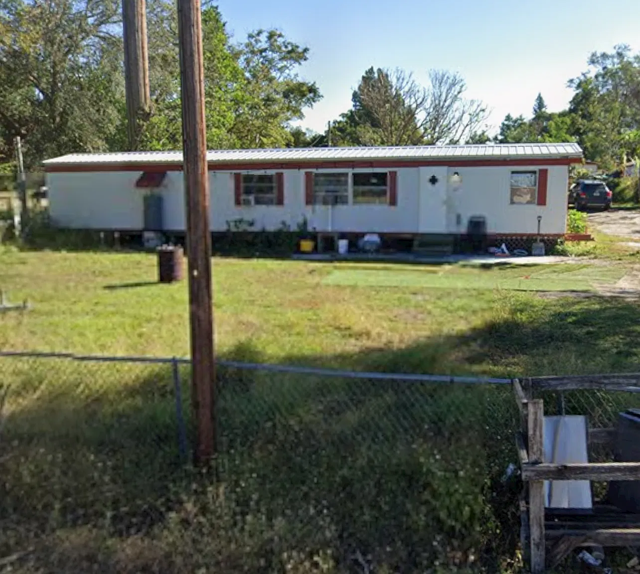 3 bed, 1000 sqft, $1,550 — Photo 1