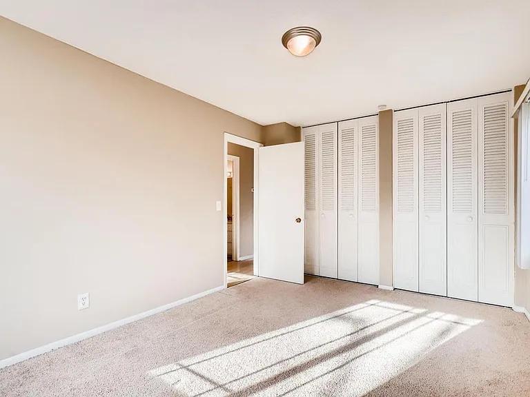 Crystal Lake Estates — Photo 12