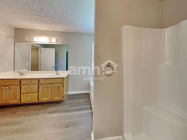 1947 Walden Park Dr — Photo 11