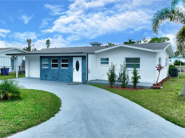 8141 Cleaves Rd, North Fort Myers, FL 33903
