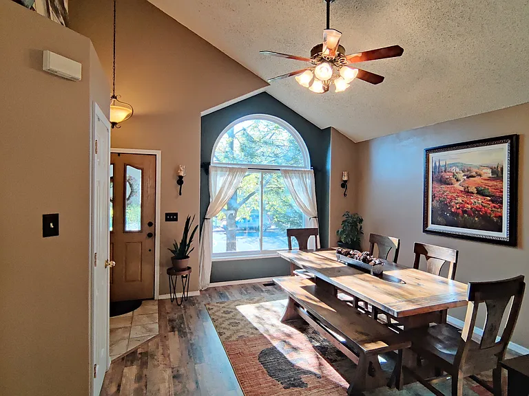 6110 Whirlwind Dr — Photo 3