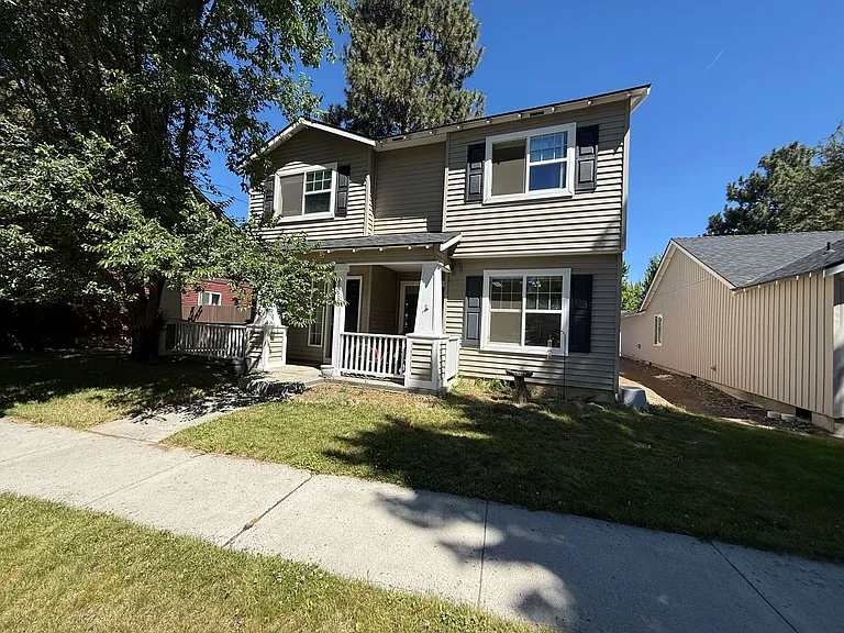 20630 Daisy Ln — Photo 2