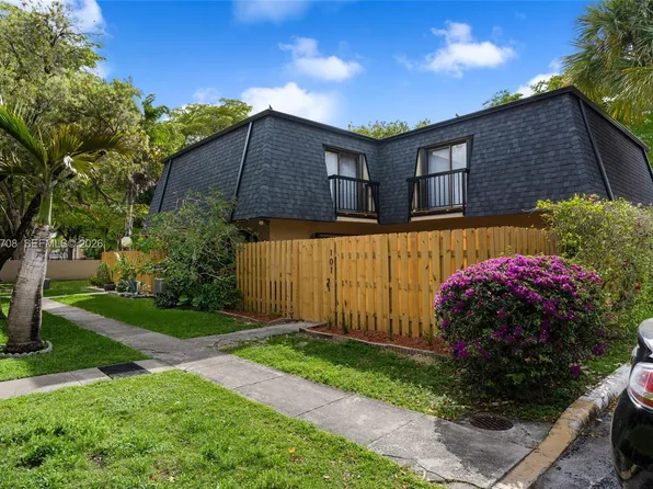 13993 SW 94th Circle Ln #3-101, Miami, FL 33186